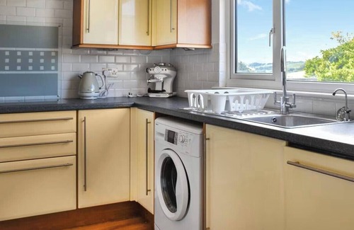 Tregony Apartment | The Hideaway - Spacious 3 Bedroom Apartment