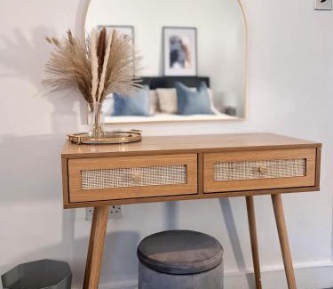 Gillingham House | The Hideout