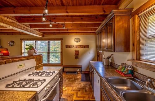 Snowshoe House | The Hideout near Snowshoe Resort