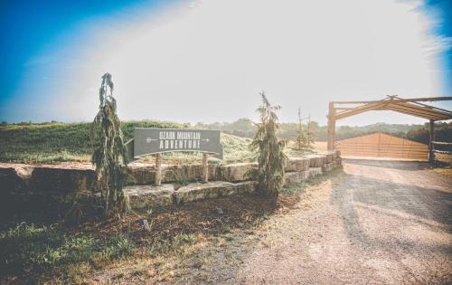 Branson Other | The Hideout