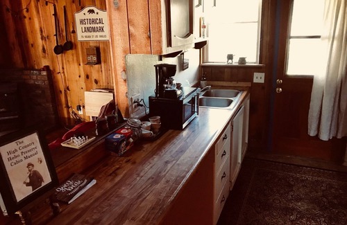 Descanso Cabin | The High Country Hobo Preserve: Rustic Cabin