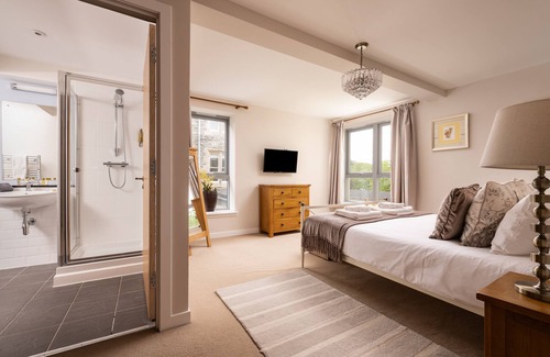 Fort Augustus House | The Highland Club