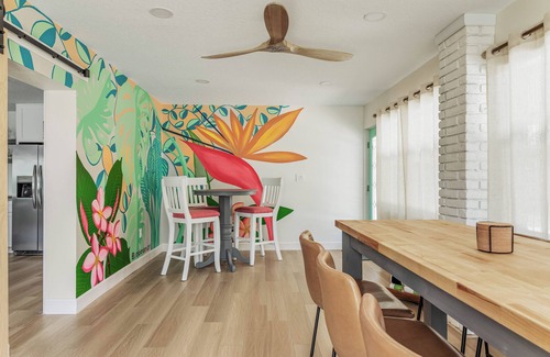 Tropic House | The Highland House - with a Peek-a-boo River View