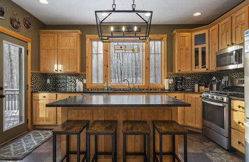 Harbor Springs House | The Highlands - Brand New Beautiful Addition - 7 Bedrooms, Ski-In/Ski-Out!