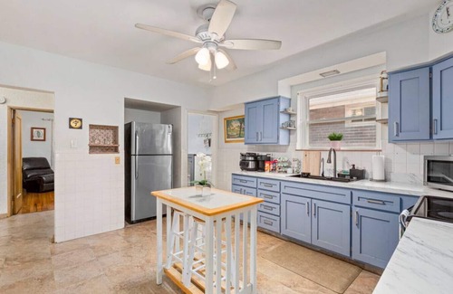 Southwest Garden House | The Hill | 2 Bed 2 Bath | Private Home