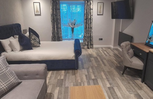 Widnes Hotel | The Hillcrest Hotel