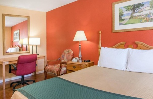 Knoxville Hotel | The Hillside Hotel