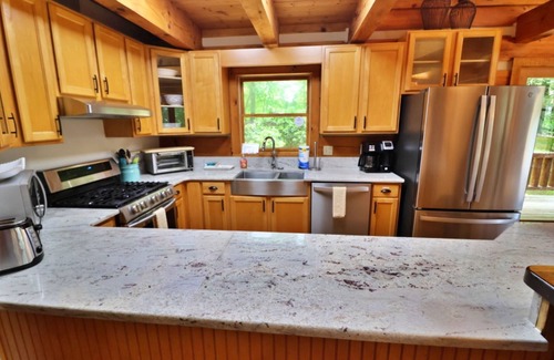 Cherokee Cabin | The Hilltop: Nature Escape with Panoramic Views, Grill, Firepit, Pet Friendly