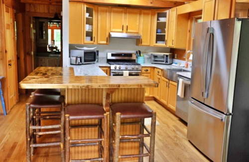 Cherokee Cabin | The Hilltop: Nature Escape with Panoramic Views, Grill, Firepit, Pet Friendly