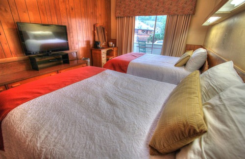 Gatlinburg Hotel | The Historic Gatlinburg Inn