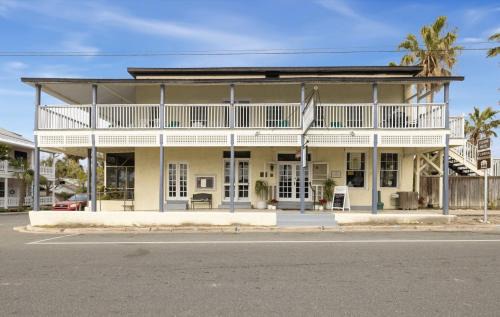 Cedar Key Apartment | The Historic Island Hotel of Cedar Key