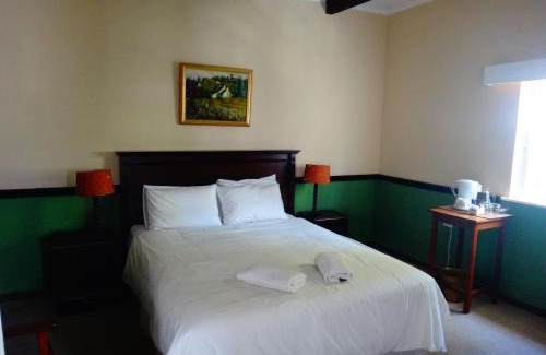Bathurst House | The Historic Pig and Whistle Inn