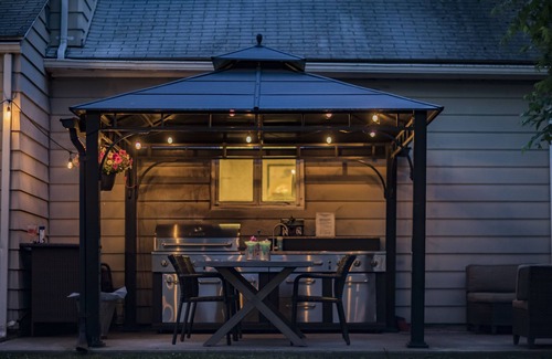 Saugerties Other | The HITS House. Golf cart, bicycle, or walk to the show. Heated saltwater pool