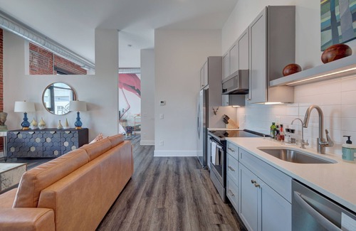 River District Apartment | The Hive 103 Bees Knees Pet Friendly by BlueStar