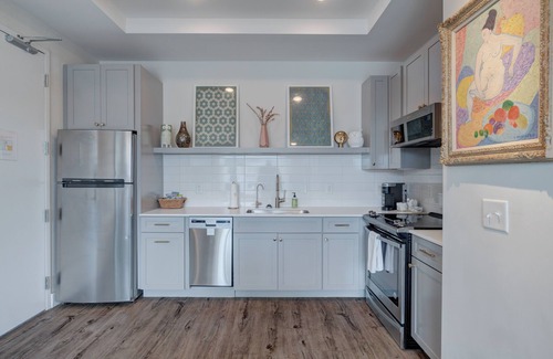 River District Apartment | The Hive 301 King Suite