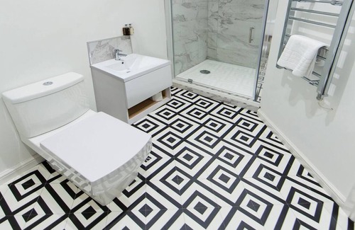 Shipley Apartment | The Hockney Suite at Salts House
