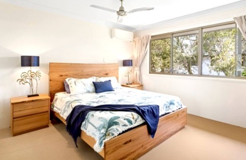 Sorrento Villa | The Holiday House in Bundell Gold Coast Getaway