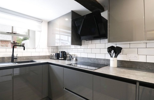 Thurstonfield Cottage | THE HOLLIES, pet friendly, with hot tub in Carlisle