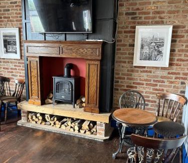 Newcastle-upon-Tyne Hotel | The Holystone Bar and Restaurant