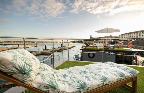 Ponta Delgada Boat Rental | The Homeboat Company Ponta Delgada-Açores