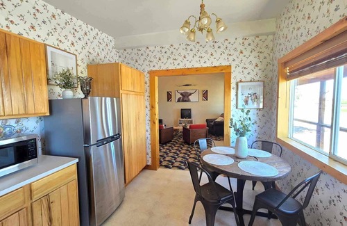 Crooked River Ranch House | The Homestead a charming & historical 1-Bed/1-Bath-Trail Rides, Fishing, & Hikes