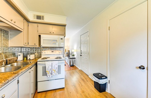 Nacogdoches Apartment | The Homestead | Luxury-Cozy 2BR Apartments Near SFA & Historic Downtown Nacogdoc