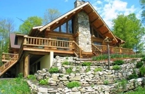 Egg Harbor Cabin | The Honey Dew Log Lodge in Egg Harbor Door County Wisconsin