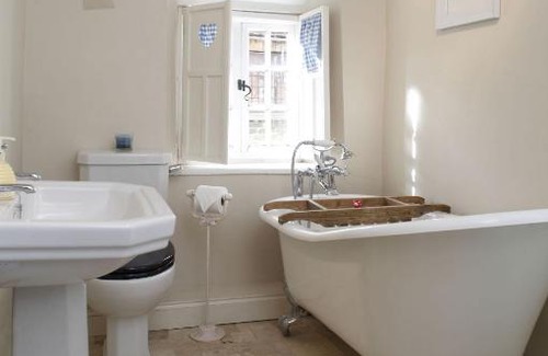 Chipping Campden House | The Honeypot