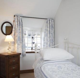 Chipping Campden House | The Honeypot