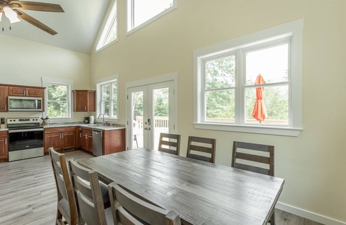 Wildwood House | The Honeysuckle - PMI Scenic City Rental