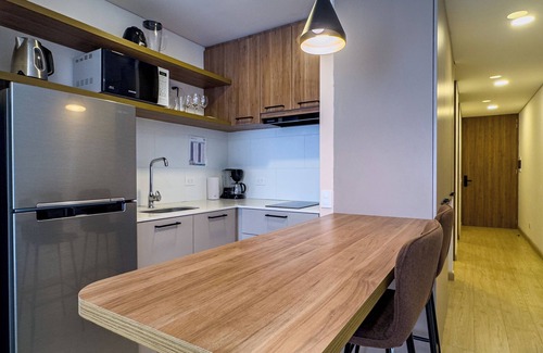 San Patricio Condo | The Hood