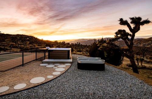 Pioneertown House | The Hoopa House Pickleball Paradise