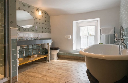 Threlkeld Hotel | The Horse & Farrier Inn and The Salutation Inn