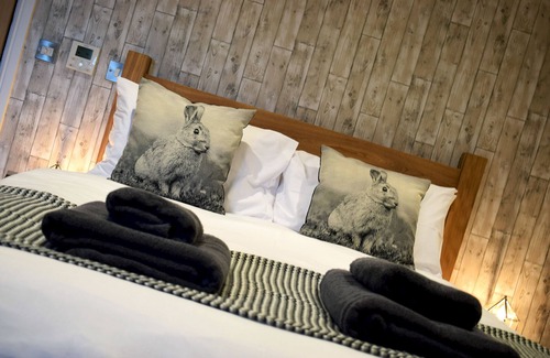 Alfreton House | The Horse & Jockey Wessington
