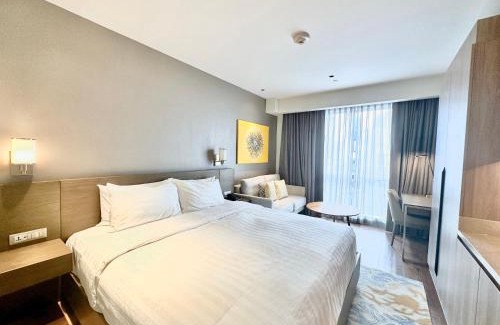 Makati Hotel | The Hotel at Tower Acqua 1