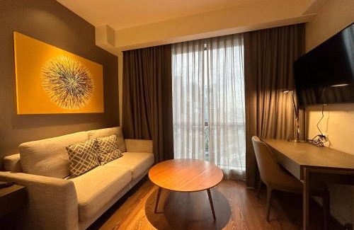 Makati Hotel | The Hotel at Tower Acqua 1
