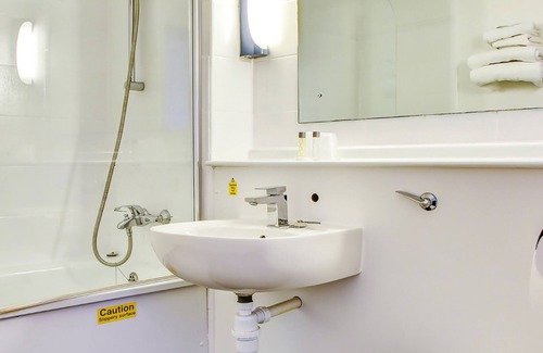 Harbury Hotel | The Hotel Rafiya, Redditch