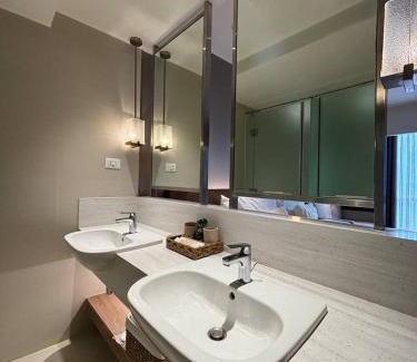 Makati Apartment | The Hotel Residences at Acqua