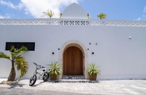 Miyakojima Villa | The House By The Sea
