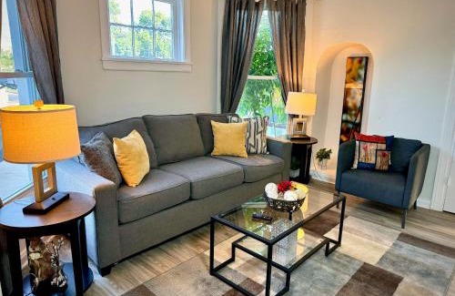 Old Brooklyn Apartment | The House Hotels - Henninger Lower V1