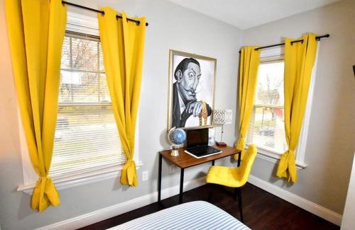 Detroit - Shoreway Apartment | The House Hotels - Lake Ave