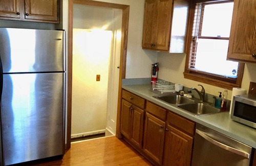 Old Brooklyn House | The House Hotels - W14th - 5 Beds - Cozy & Charming Old Brooklyn Home