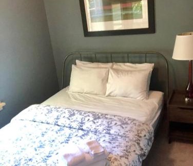 Detroit - Shoreway Apartment | The House Hotels - W47th 2 - 5 Minutes from Downtown