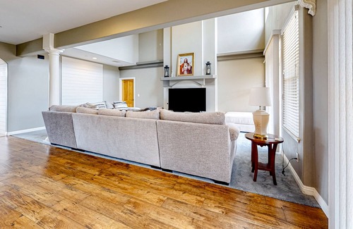 Alpine House | The House of Views | Spacious home in Alpine with mountain views and gas grill