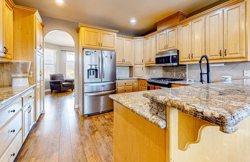 Alpine House | The House of Views | Spacious home in Alpine with mountain views and gas grill
