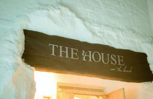 Hayama Villa | The House on the beach