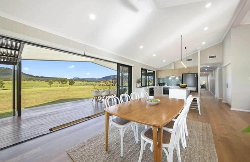 Broke House | The House @ The Charles at Broke Hunter Valley Luxury