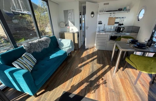 Kamperland Boat Rental | The Houseboat Kamperland