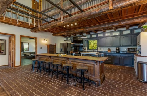 Logan House | The Howling Buck Lodge