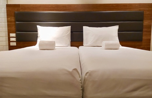 Pasay Hotel | The Hub District Garden Suites